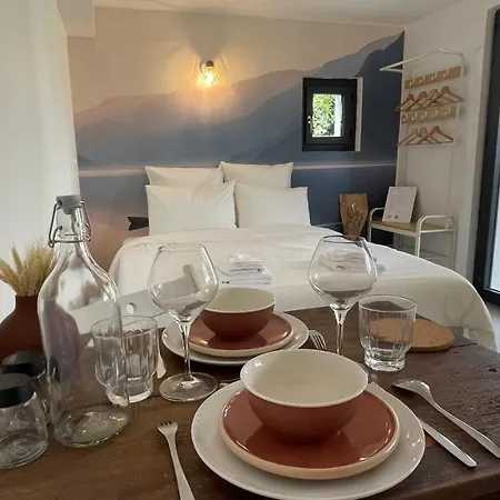 Le De La Apartment